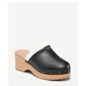 9 • Old Navy • Faux-Leather Sherpa-Lined Clogs Black